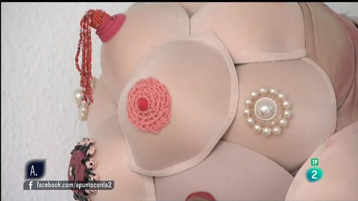 A punto con La 2 - Diseño de ropa feminista: bolso-sujetador