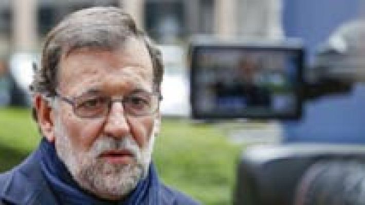 Telediario 1 - Rajoy, sobre la petición de Sánchez a Tsipras: "Hay que darle más nivel a la política"