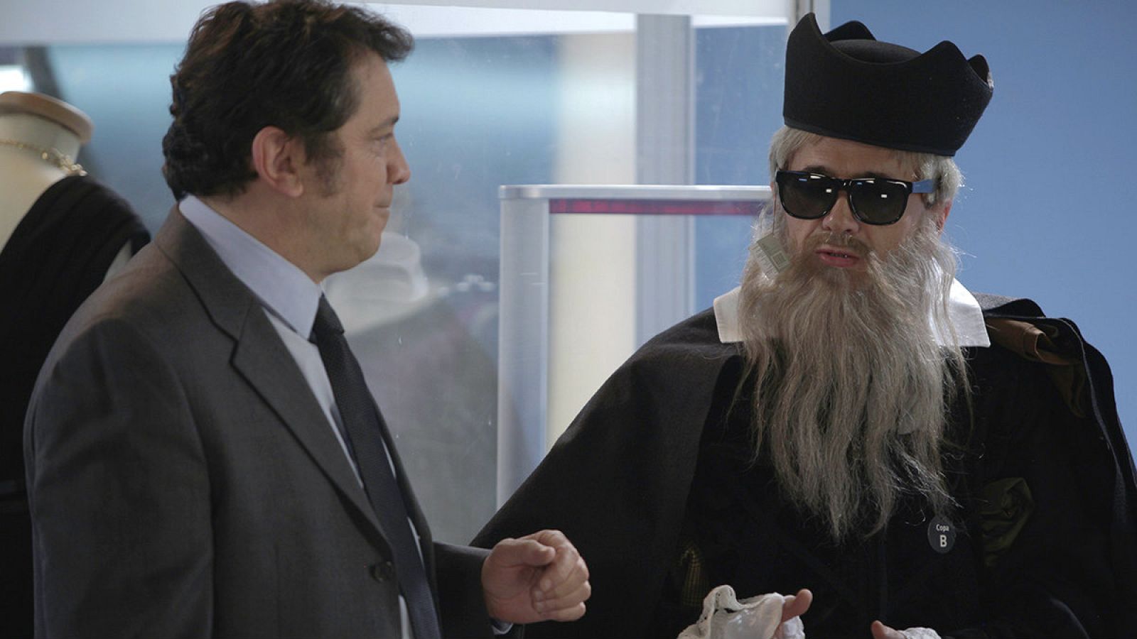 José Mota presenta - 'Nostradamus hoy' Tienda de ropa