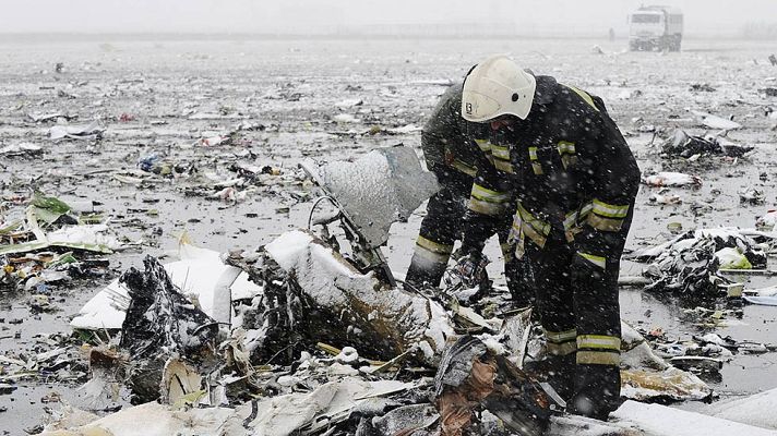 Telediario 1 - Un accidente de aviación en Rusia deja 62 muertos