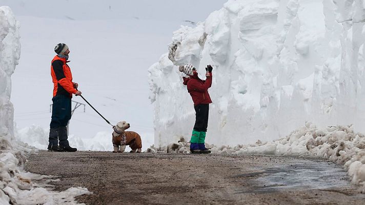 El tiempo - Aemet prevé lluvias fuertes en el Cantábrico y nevadas en Pirineo