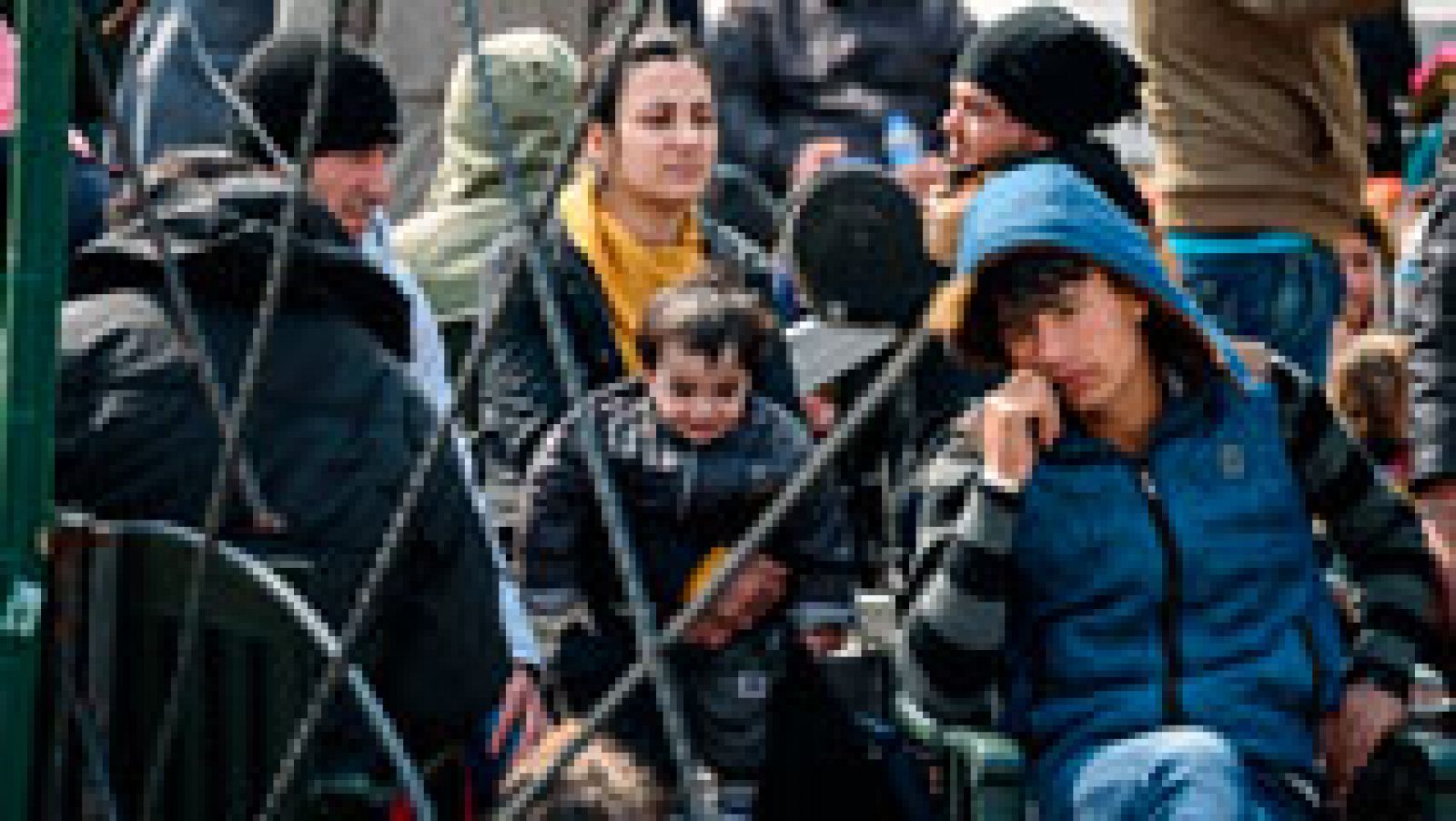 Telediario 1: Situación de incertidumbre para los refugiados que llegan a la isla de Lesbos | RTVE Play