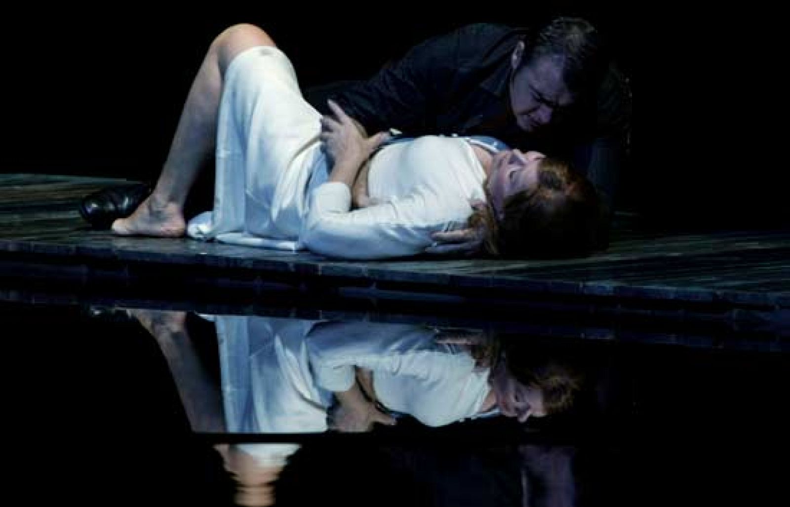  Durante dos semanas, en el Teatro Real de Madrid, los equipos técnicos, los músicos y el director de escena han trabajado mucho para que todo salga perfecto.