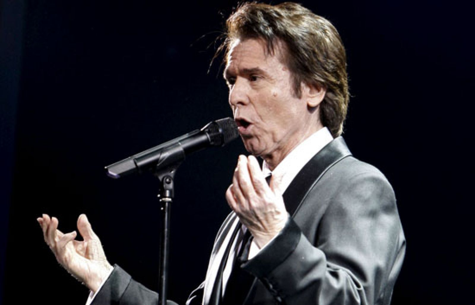 Raphael encandila a su público