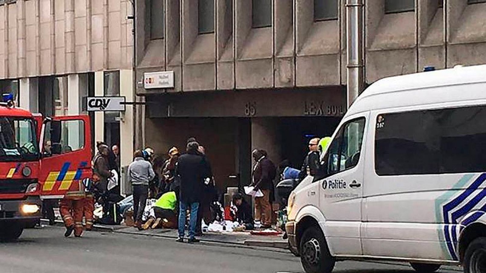 Atentados en Bruselas: Testimonio de un joven español en Bruselas: "Nos hemos bajado una estación antes de Maelbeek"