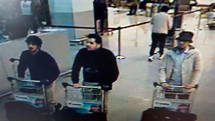 Los desayunos - La Policía identifica a dos de los presuntos autores del atentado en Zaventem y busca al tercero