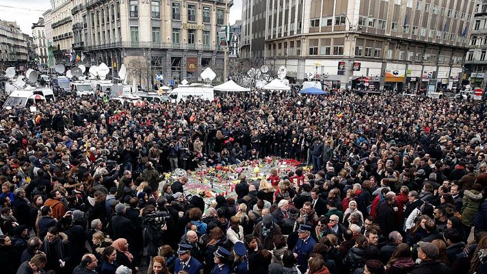 Informativo 24h - Minutos de silencio en Madrid y Bruselas