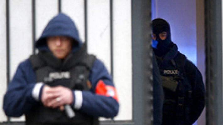 Bélgica busca a un quinto terrorista que habría actuado en el atentado en el metro