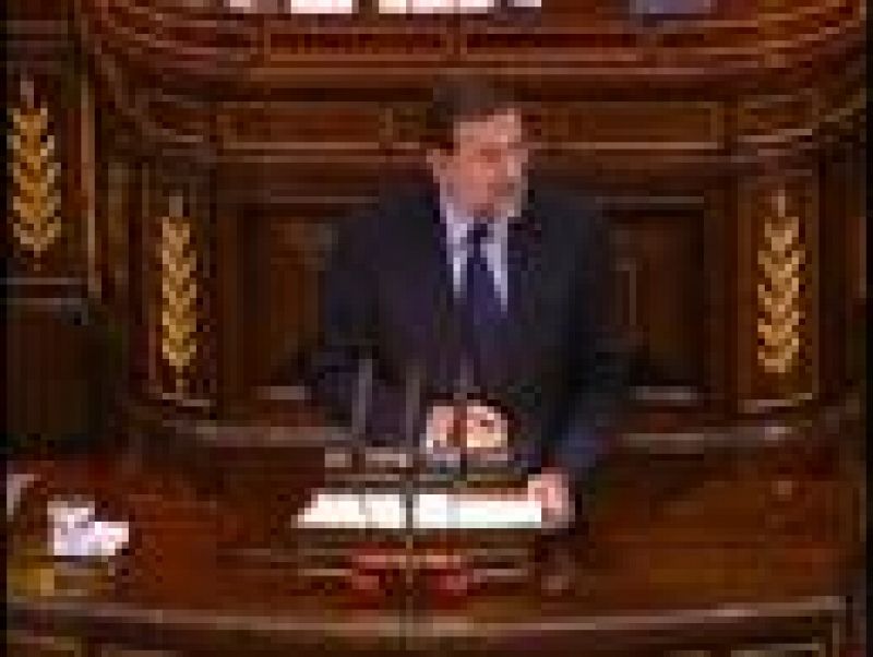 Rajoy, en accion, en el Debate de Estado de la Nacion en 2005.