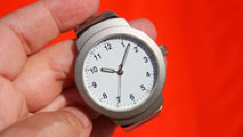 Adelantar los relojes supone un ahorro de 300 millones de euros