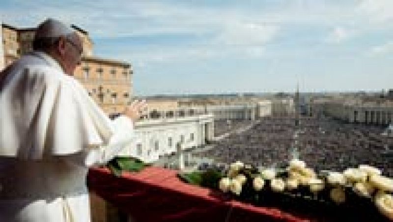 El papa recuerda el drama de los refugiados durante su bendición Urbi et Orbi