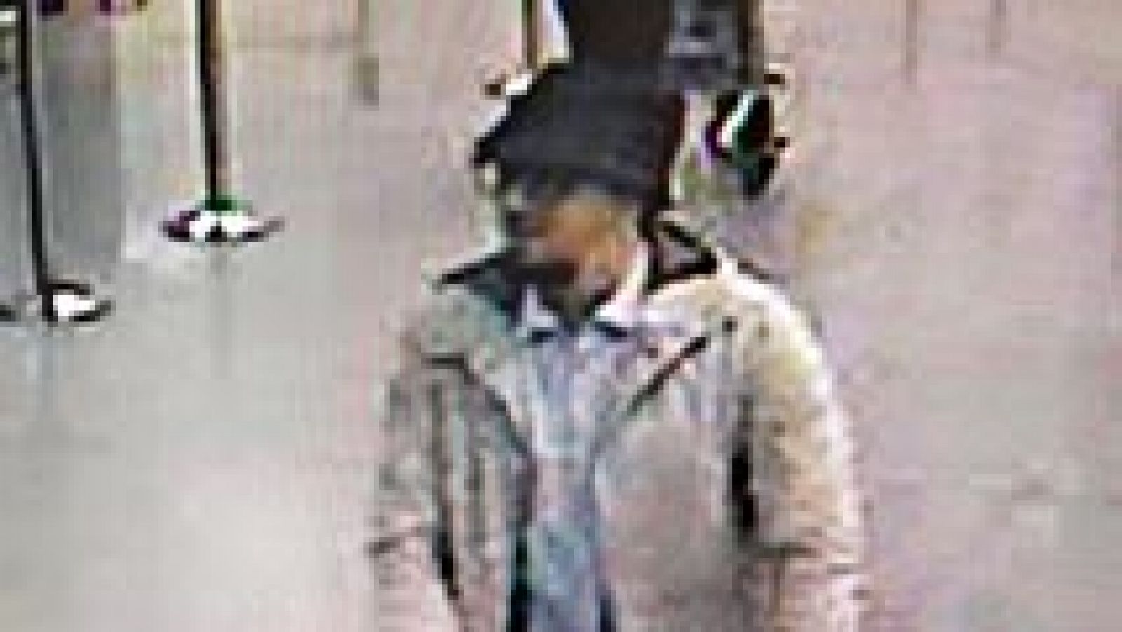 Telediario 1: Las autoridades belgas han difundido un vídeo para tratar de localizar al 'terrorista del sombrero' | RTVE Play