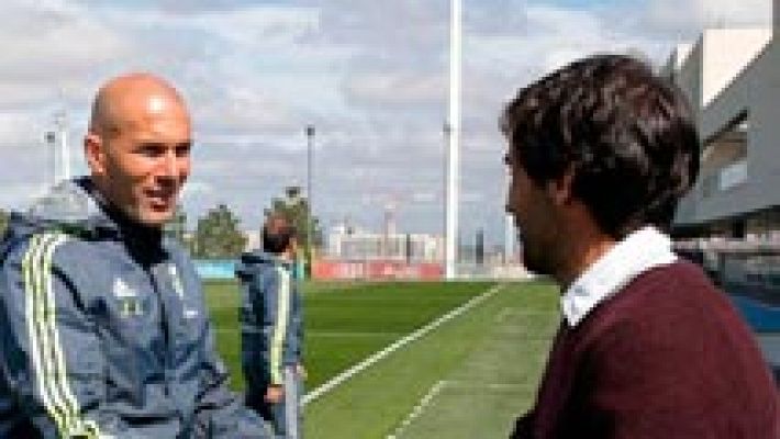 El Madrid espera internacionales pero 'recupera' a Raúl