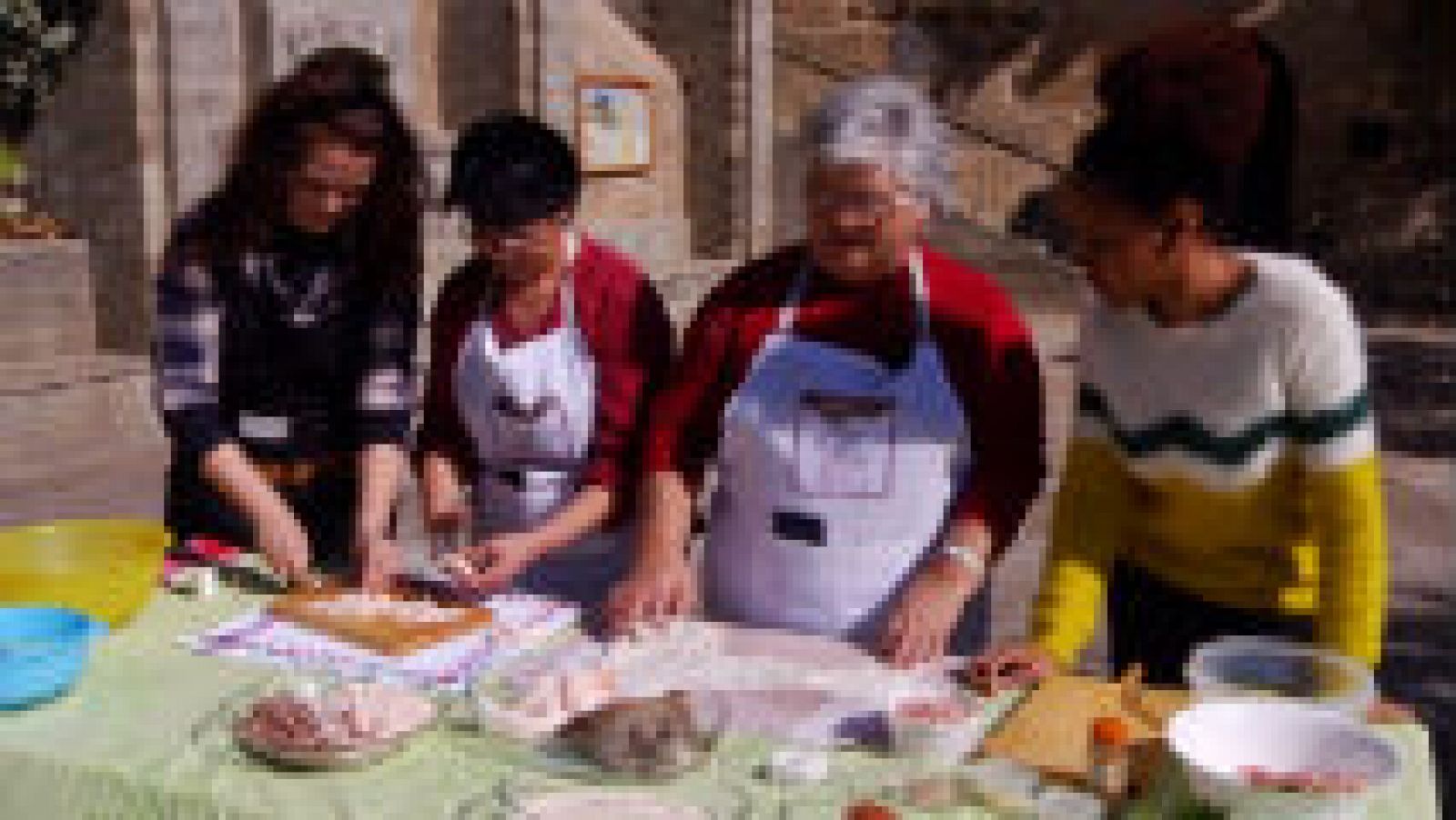 Un plato para cocinar y coser