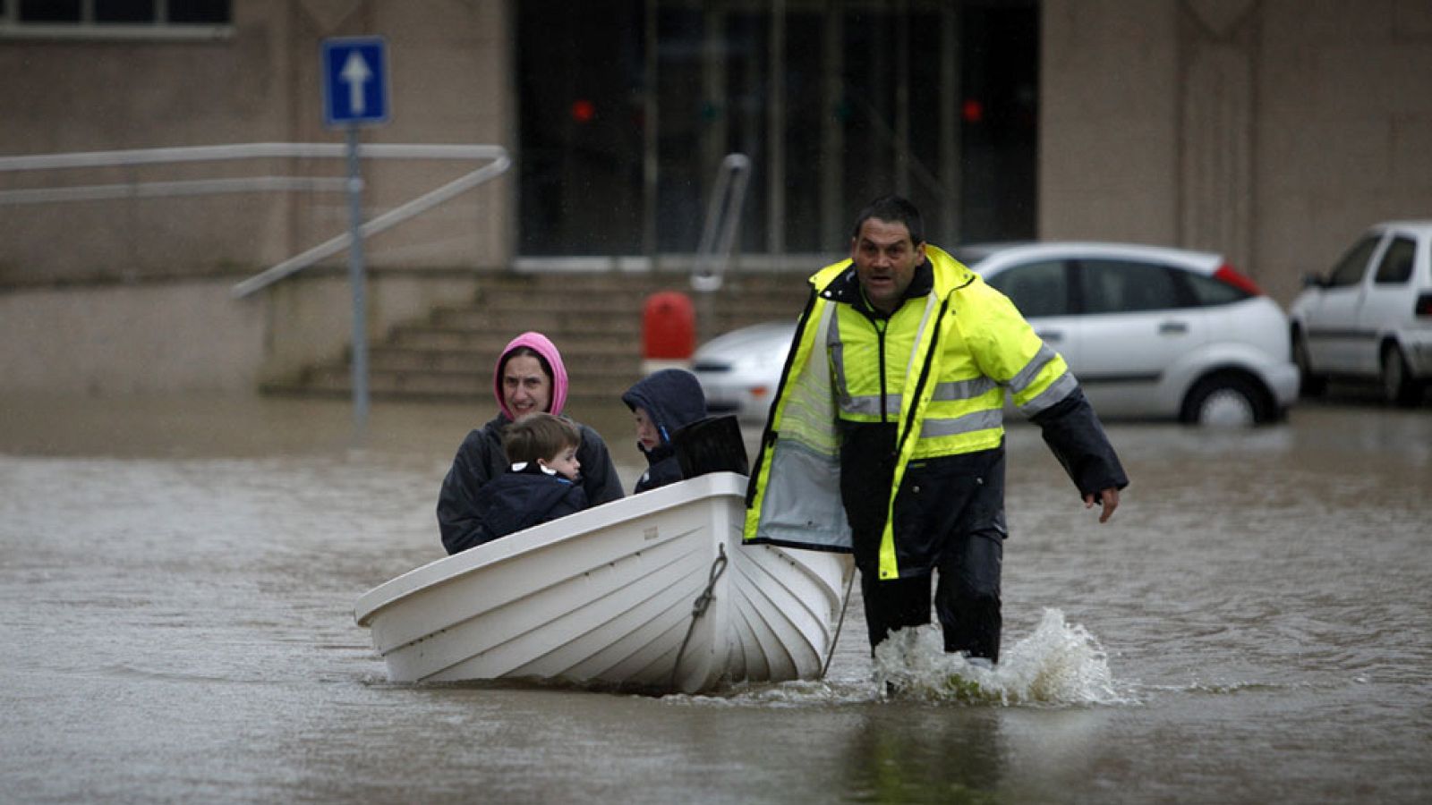 La lluvia provoca el caos en Galicia | Ver