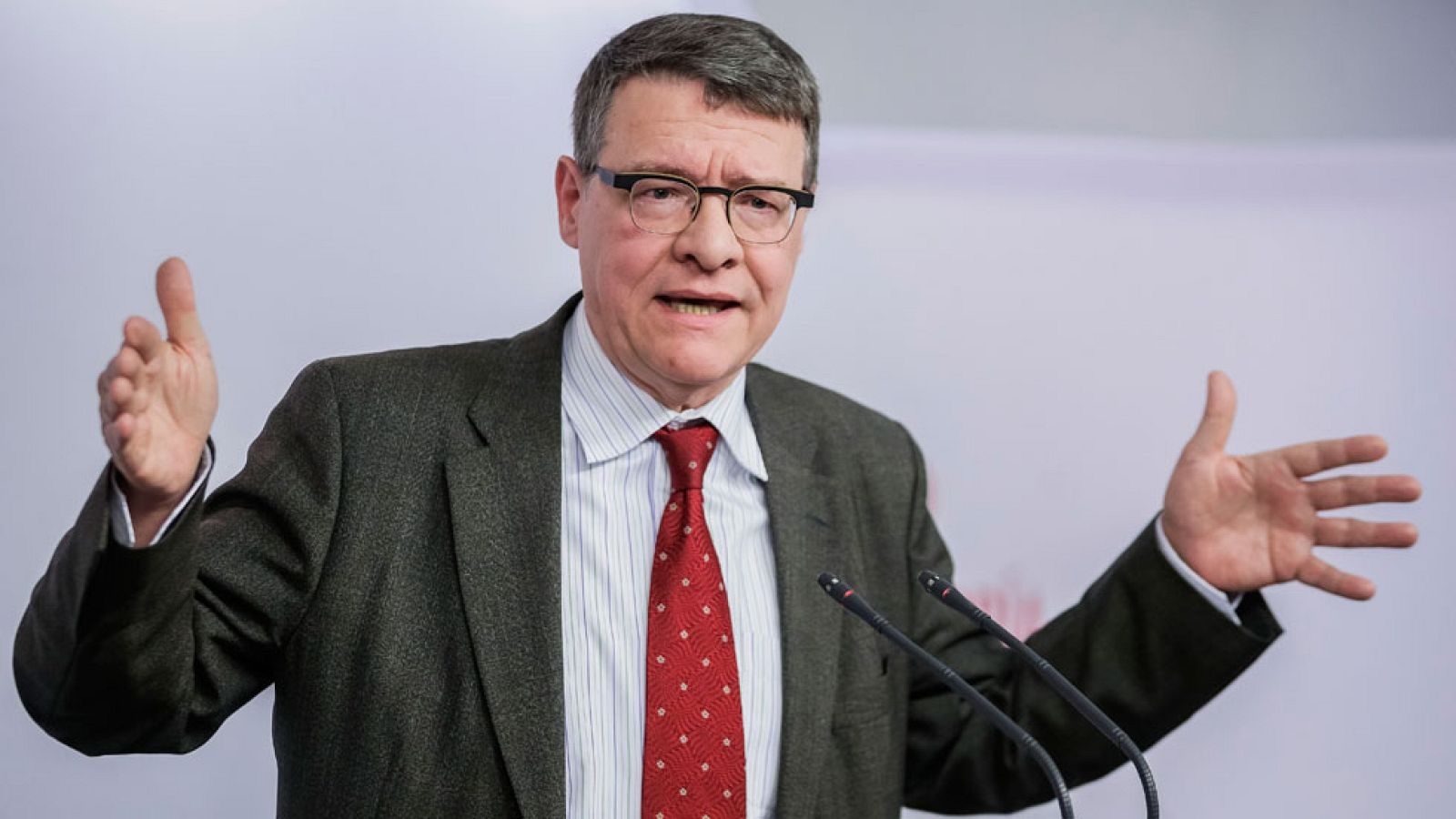 El PSOE critica que el incumplimiento del déficit lastra al futuro Gobierno