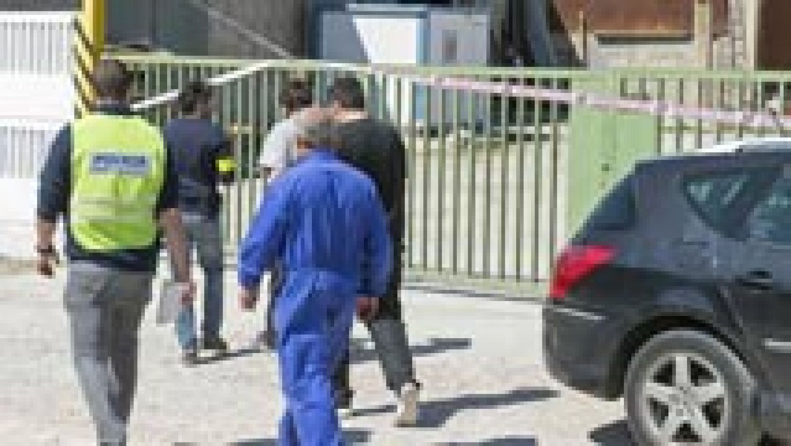 Telediario 1: Herida leve de un disparo una agente de los Mossos en Santa Coloma | RTVE Play