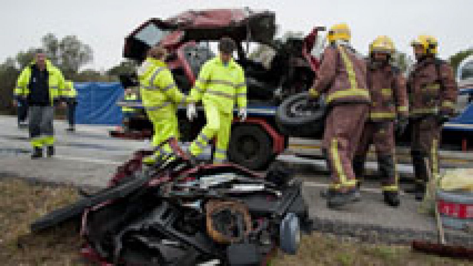 Telediario 1: Siete muertos y un herido grave al chocar dos coches en Pont de Molins | RTVE Play