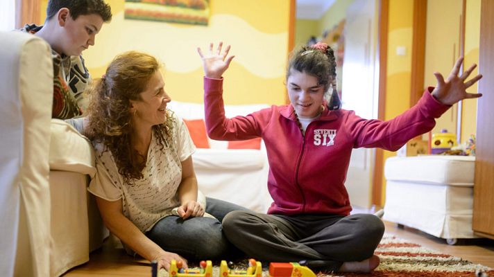 Telediario 1 - En España casi medio millón de personas padece autismo