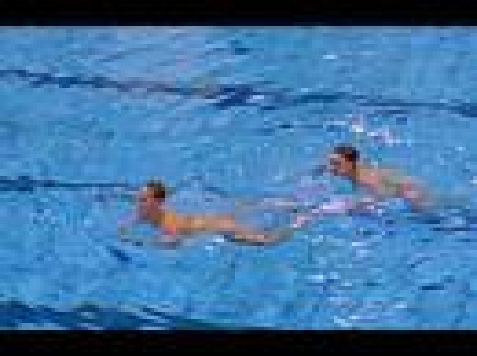 Gemma Mengual y Andrea Fuentes han repetido el mismo ejercicio que les dio la plata en Pekín, pero esta vez les ha valido para ser campeonas del mundo de natación sincronizada en Madrid.  