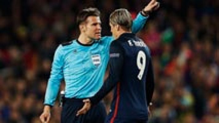 El Atlético, molesto con el arbitraje en el Camp Nou