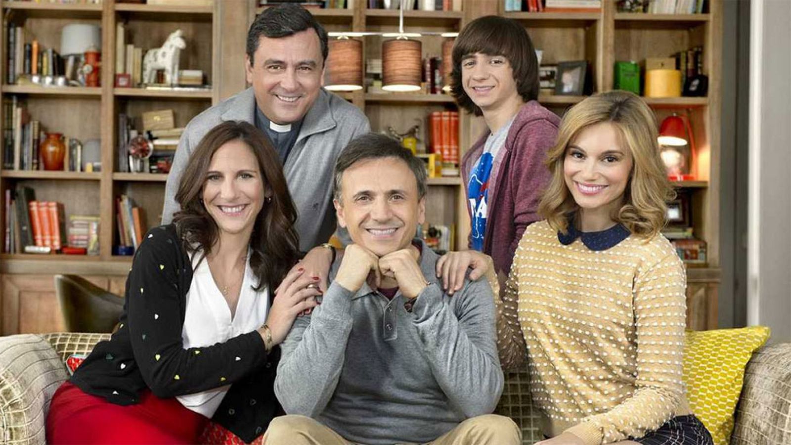 La serie 'El hombre de tu vida', protagonizada por José Mota y Malena Alterio, Norma Ruiz, Paco Tous e Iñigo Navares, será la encargada de inaugurar el certamen en una jornada en la que la cadena pública también presentará la programación especial qu