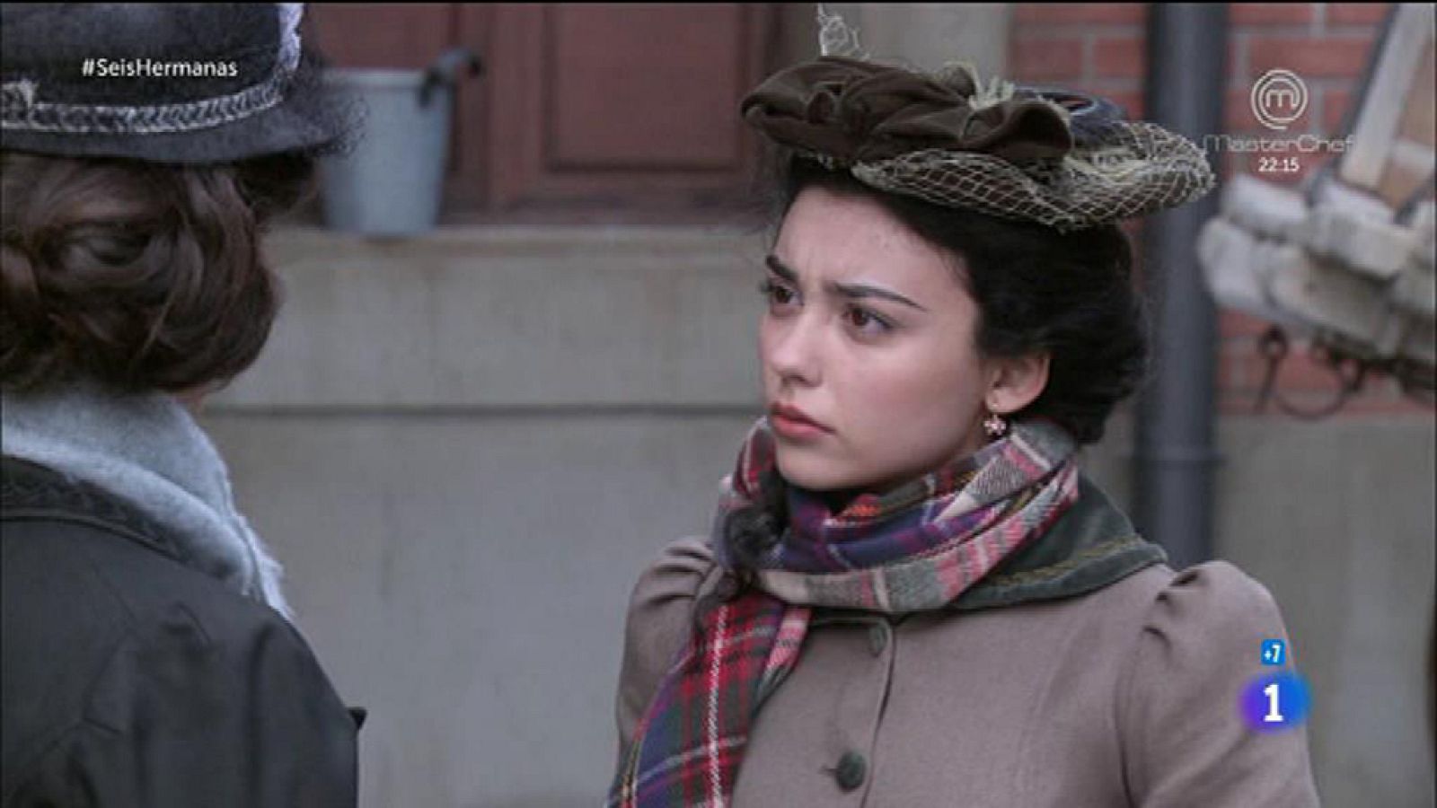 Seis Hermanas - Elisa advierte a Mencía de que la estará observando