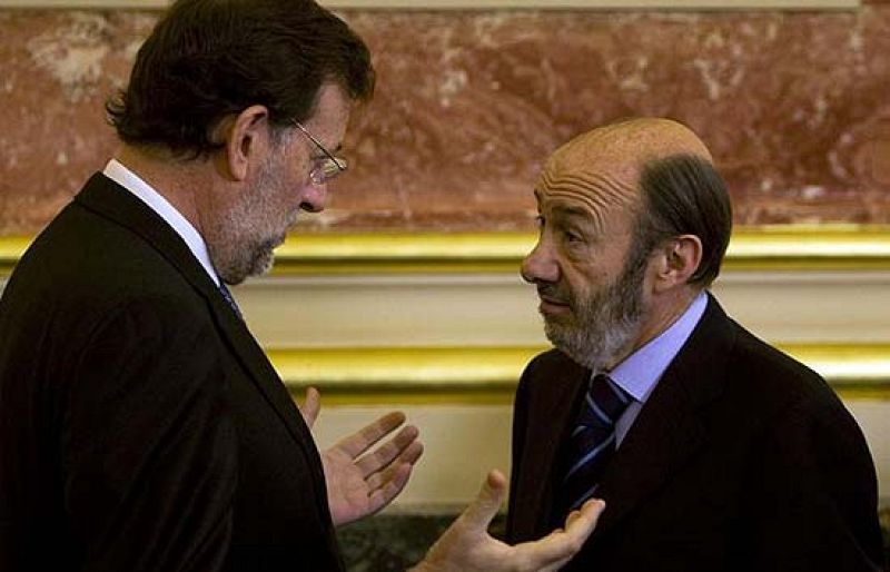 Rajoy pide que se desuelvan los ayuntamientos de ANV