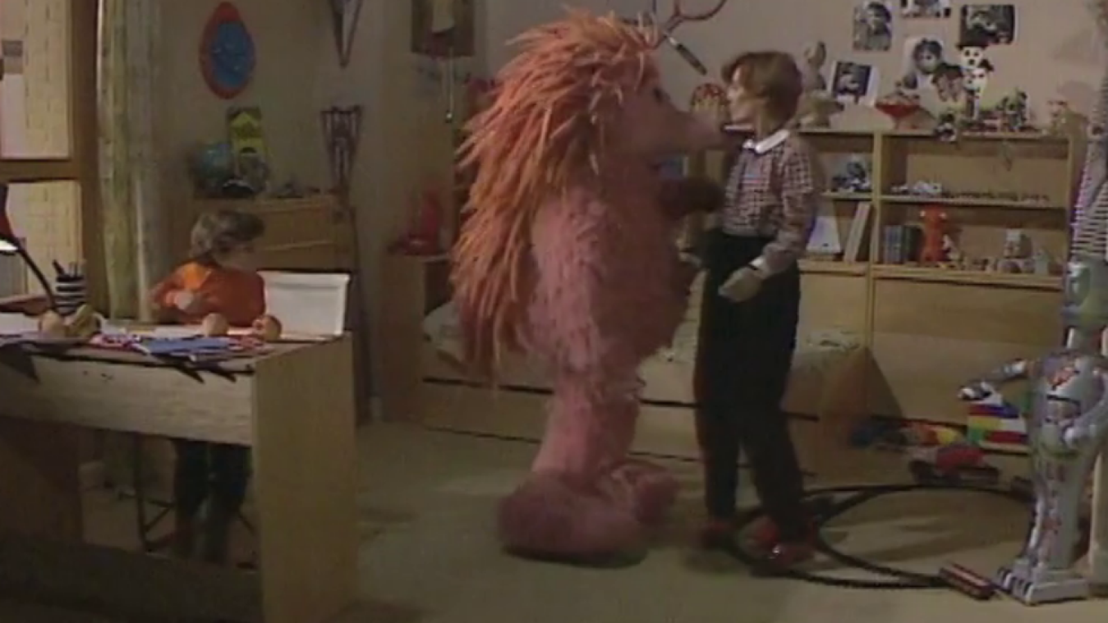 Barrio Sésamo - Dormir en casa de un amigo