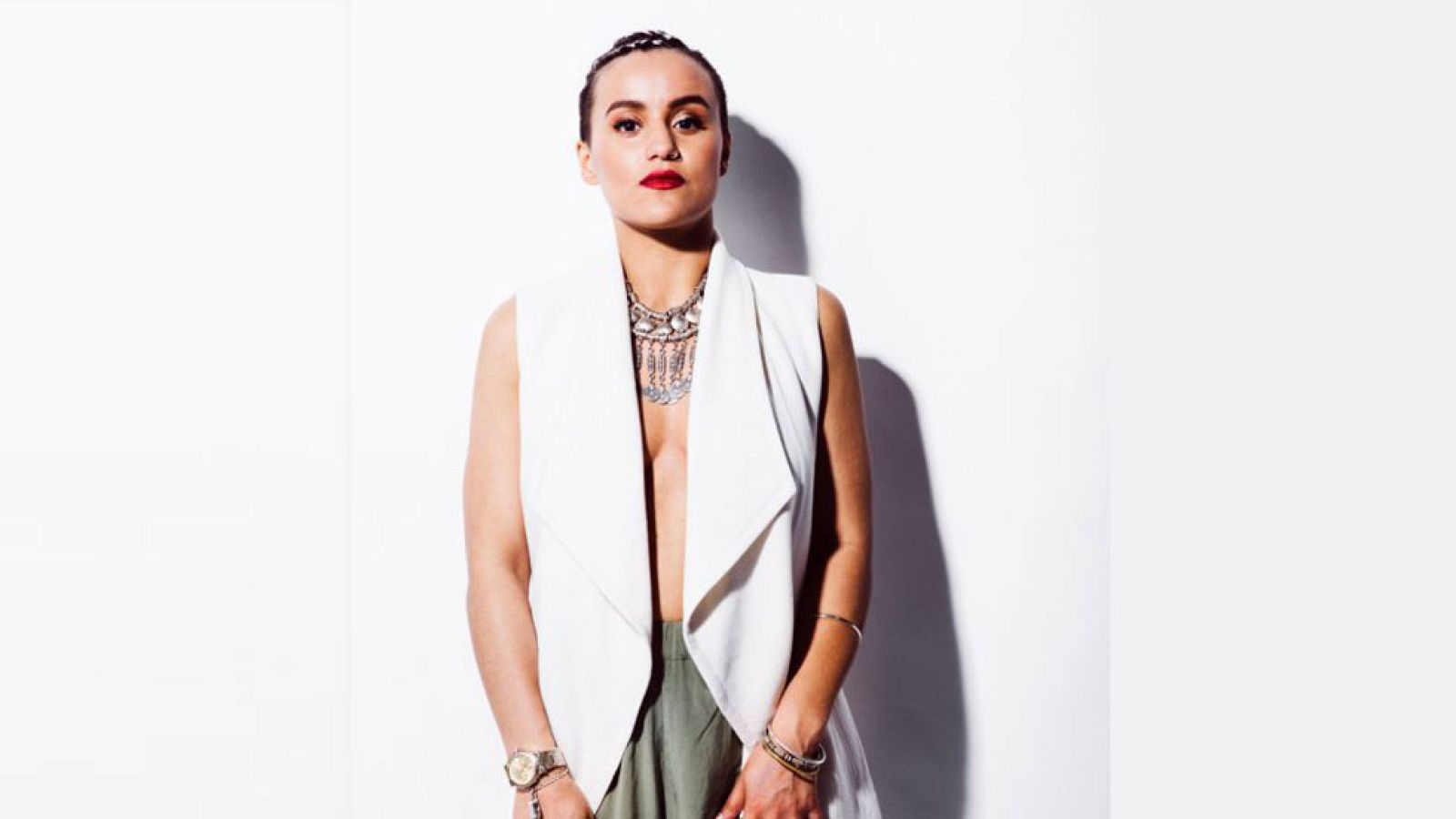 Eurovisión 2016 - Finlandia: Sandhja canta "Sing It Away"