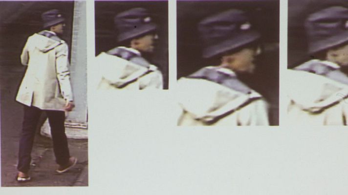 Telediario 1 - Las cámaras de seguridad revelan el recorrido hizo el 'terrorista del sombrero' tras los atentados de Bruselas