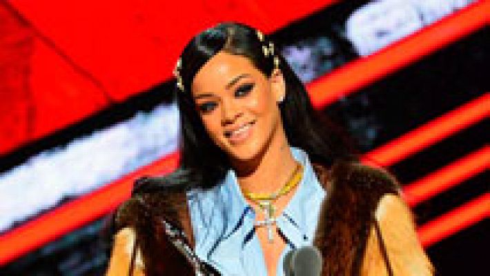 Telediario 1 - 20 millones de suscriptores han convertido a Rihanna en la más visitada en Youtube