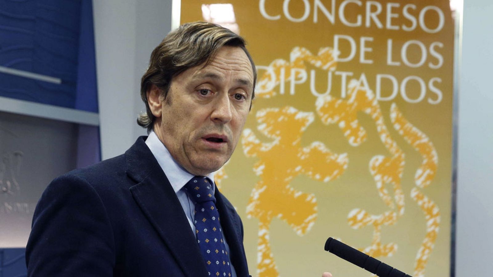 El PP defiende que la única vía para evitar las elecciones es una gran coalición