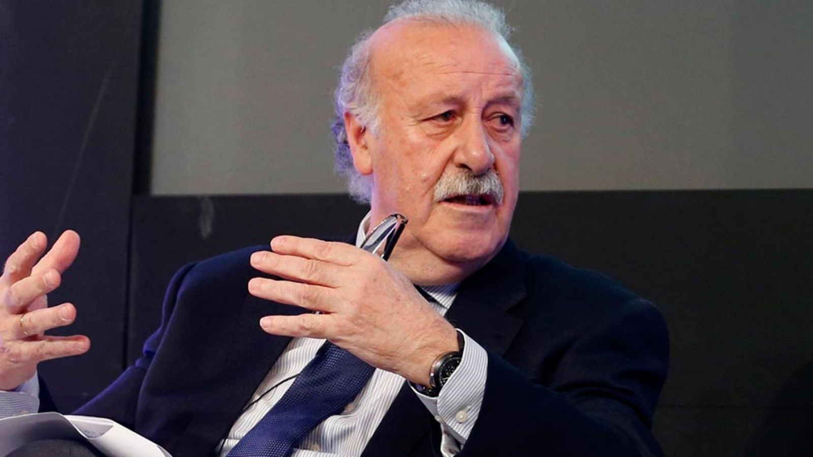 Del Bosque: "Ahora los jugadores se motivan con música ratonera" | Ver