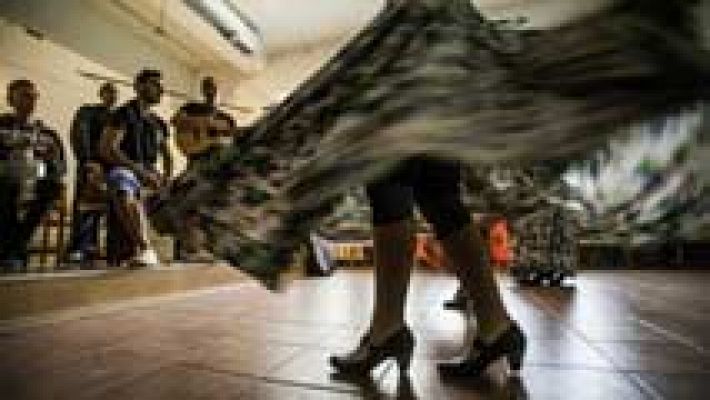 Telediario 1 - El colectivo denuncia estereotipos y prejuicios en algunos programas de televisión.