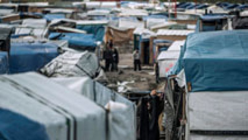 Desaparecen 130 menores que vivían en el campamento de refugiados de Calais