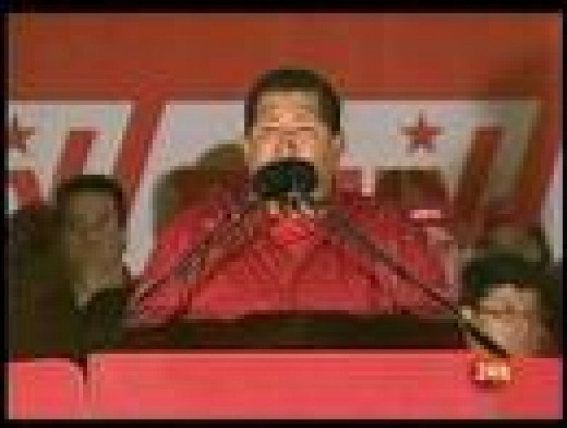  Chávez promete "seguir una década más"