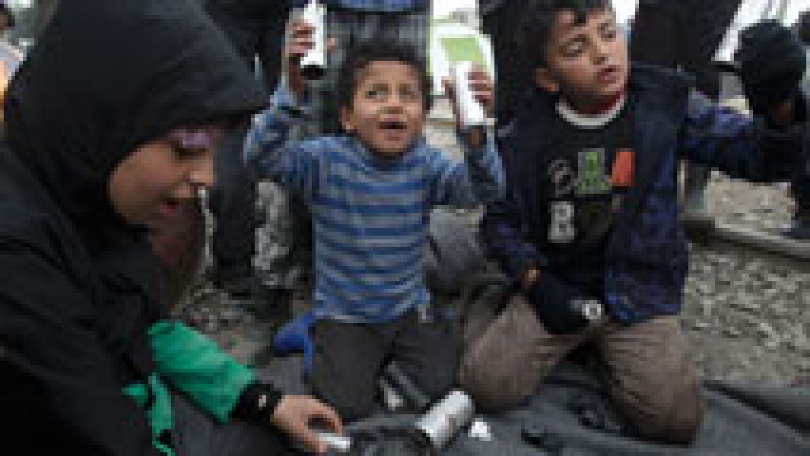 Telediario 1: Grecia acusa a Macedonia de un uso excesivo de la fuerza contra los refugiados de Idomeni | RTVE Play