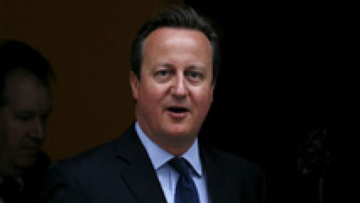 Cameron anuncia una ley para perseguir a bufetes y bancos que ayuden a la evasión fiscal
