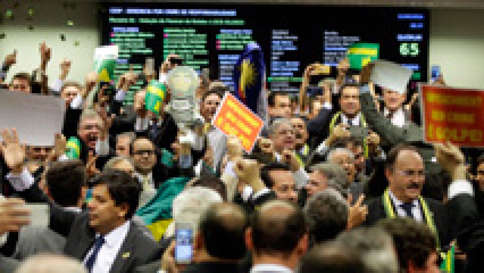 Informativo 24h: El trámite para el juicio político a Rousseff avanza y pasa a la Cámara de los Diputados | RTVE Play