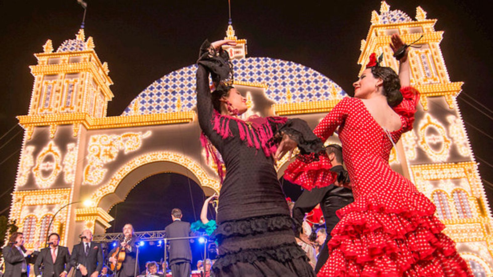 La Feria de Sevilla arranca con los sevillanos muy pendientes del tiempo