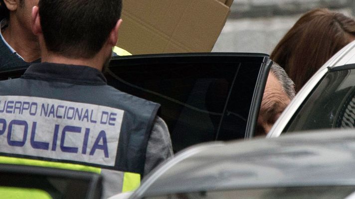 Telediario 1 - El alcalde de Granada queda en libertad con cargos tras ser detenido por presunta corrupción urbanística