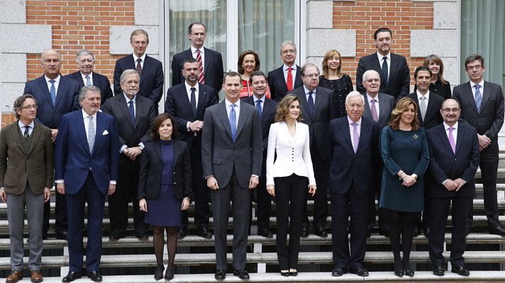 Telediario 1 - Los Reyes presiden la Comisión Nacional para conmemorar el cuarto centenario de la muerte de Miguel de Cervantes