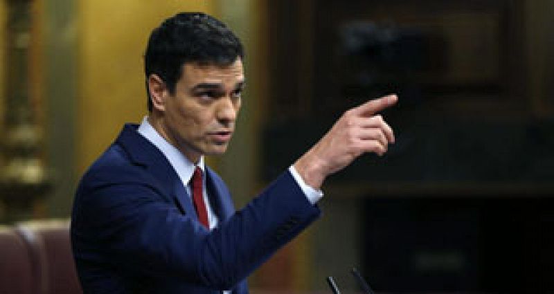 Sánchez exige a Rajoy que comparezca en el Congreso tras la renuncia de Soria
