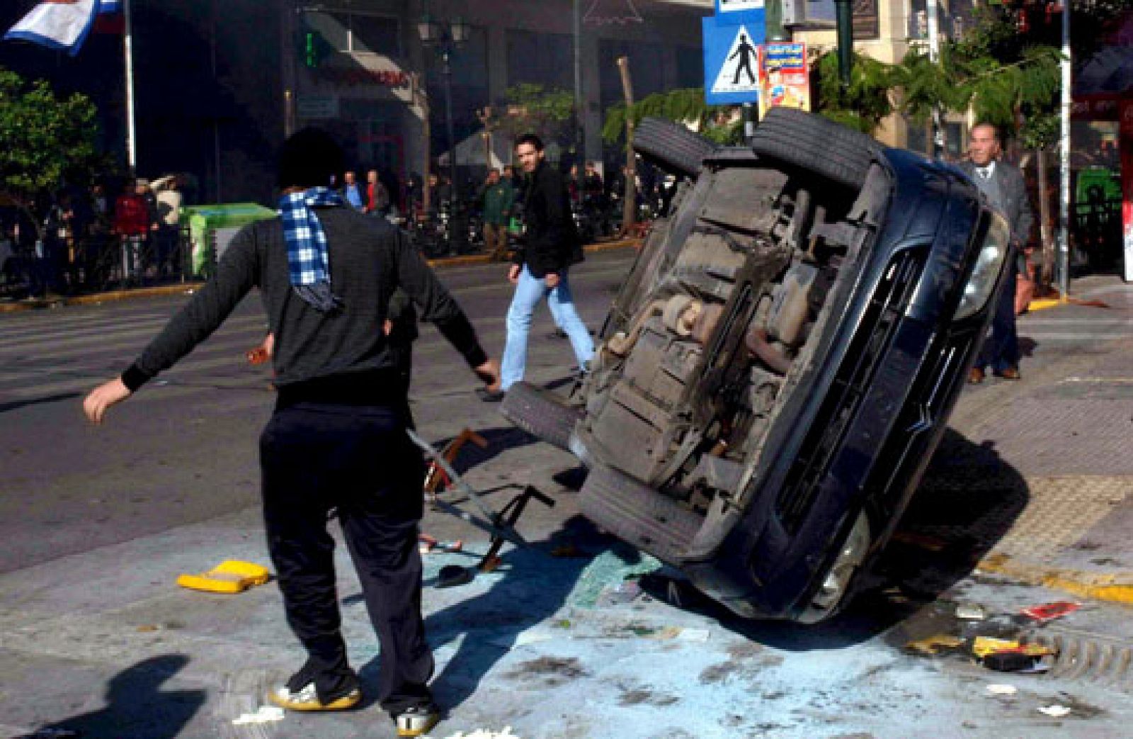 Tercer día de disturbios en Grecia