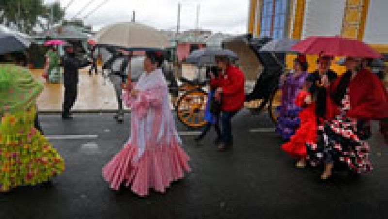 Nuboso con precipitaciones en amplias zonas de la península