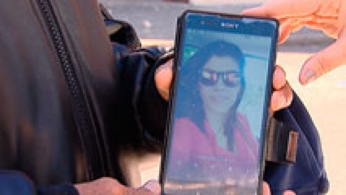 Telediario 1 - Los ecuatorianos en España, pendientes de las noticias que llegan tras el terremoto