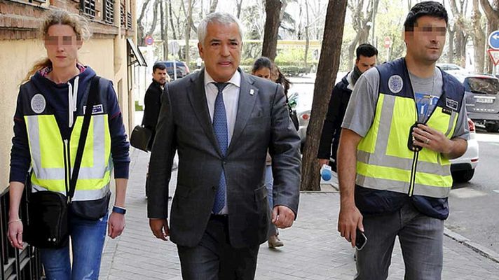 Telediario 1 - El presidente de Ausbanc controlaba presuntamente una organización dedicada a la extorsión