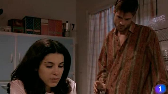 Cuéntame cómo pasó - Inés discute con Mike