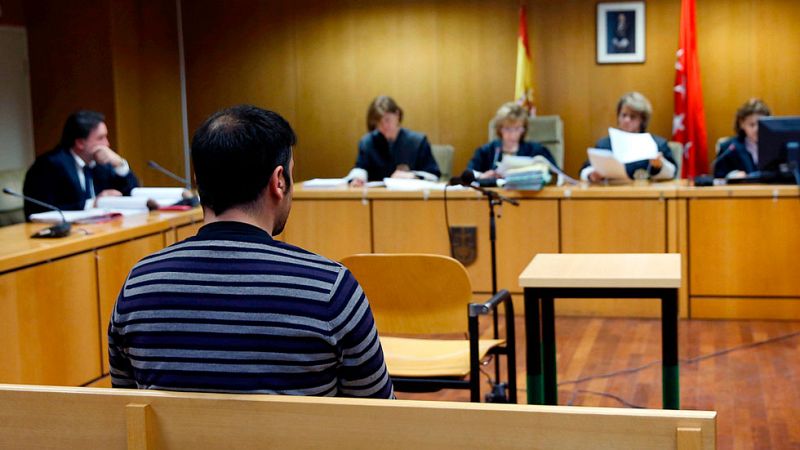 El hombre que empotró su coche contra la sede central del PP asegura que lo hizo para llamar la atención